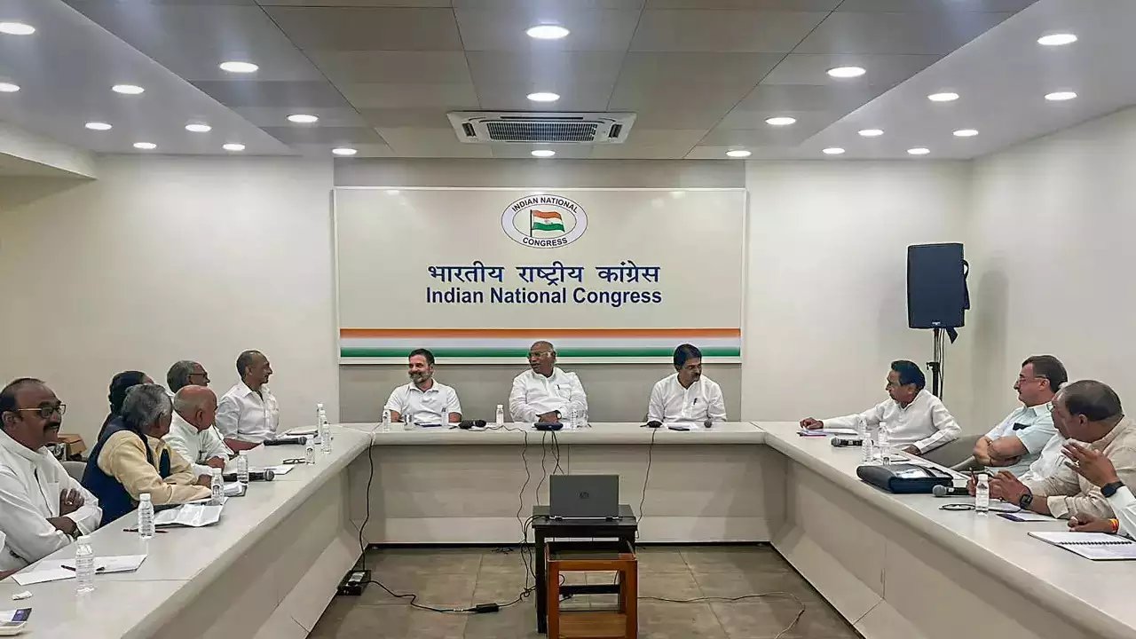 Committee Image 2